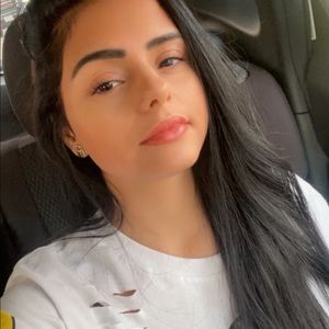 Meet your Posher, Thalia